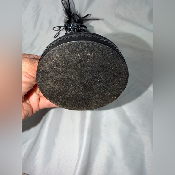 Vintage Gothic Masquerade Mask DecorBlack Wire Scroll Stand – Beaded & Feathered - Picture 9 of 9